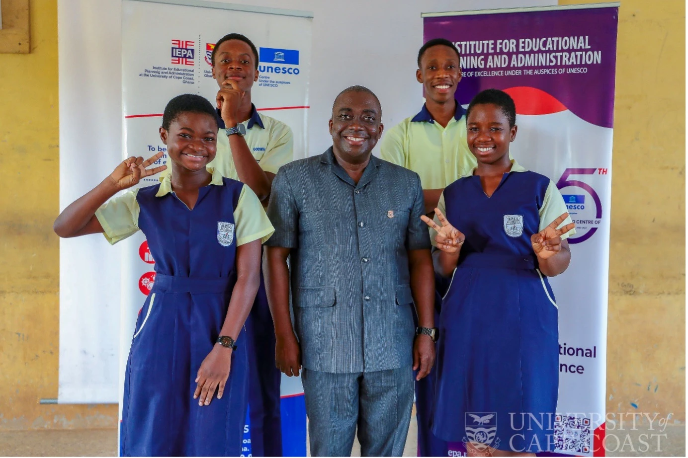 IEPA Director General with students from UPSHS