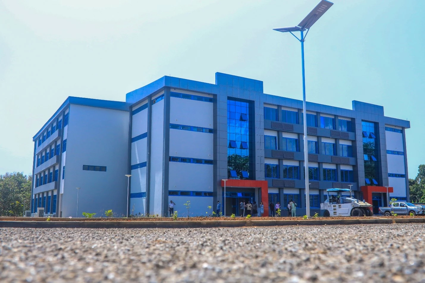 Vice-Chancellor Commissions Completed Projects on Campus