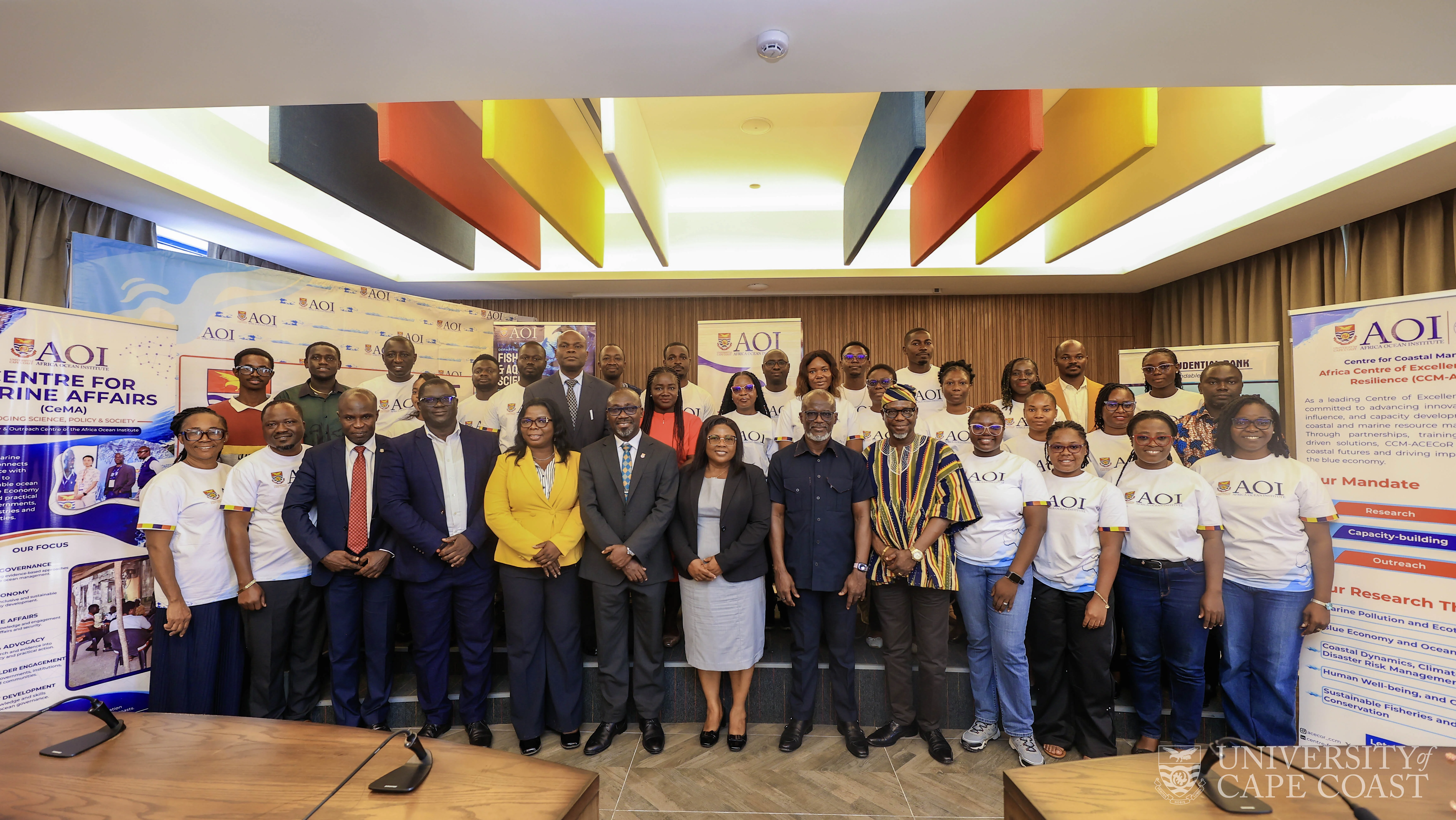 The Vice-Chancellor with staff and management of Ocean Institute