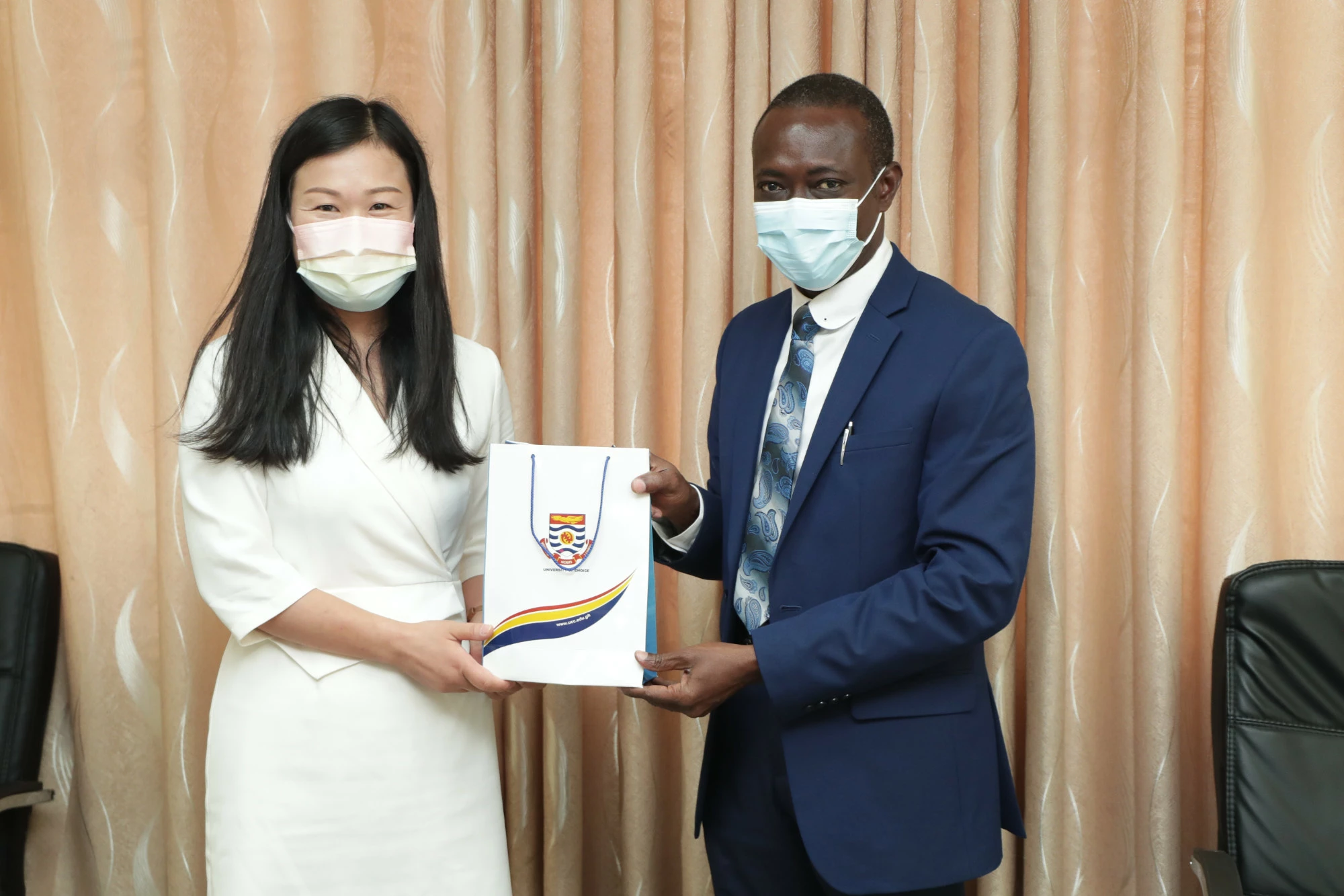 Chinese Director of Confucius Institute Pays Courtesy Call to the Vice-Chancellor